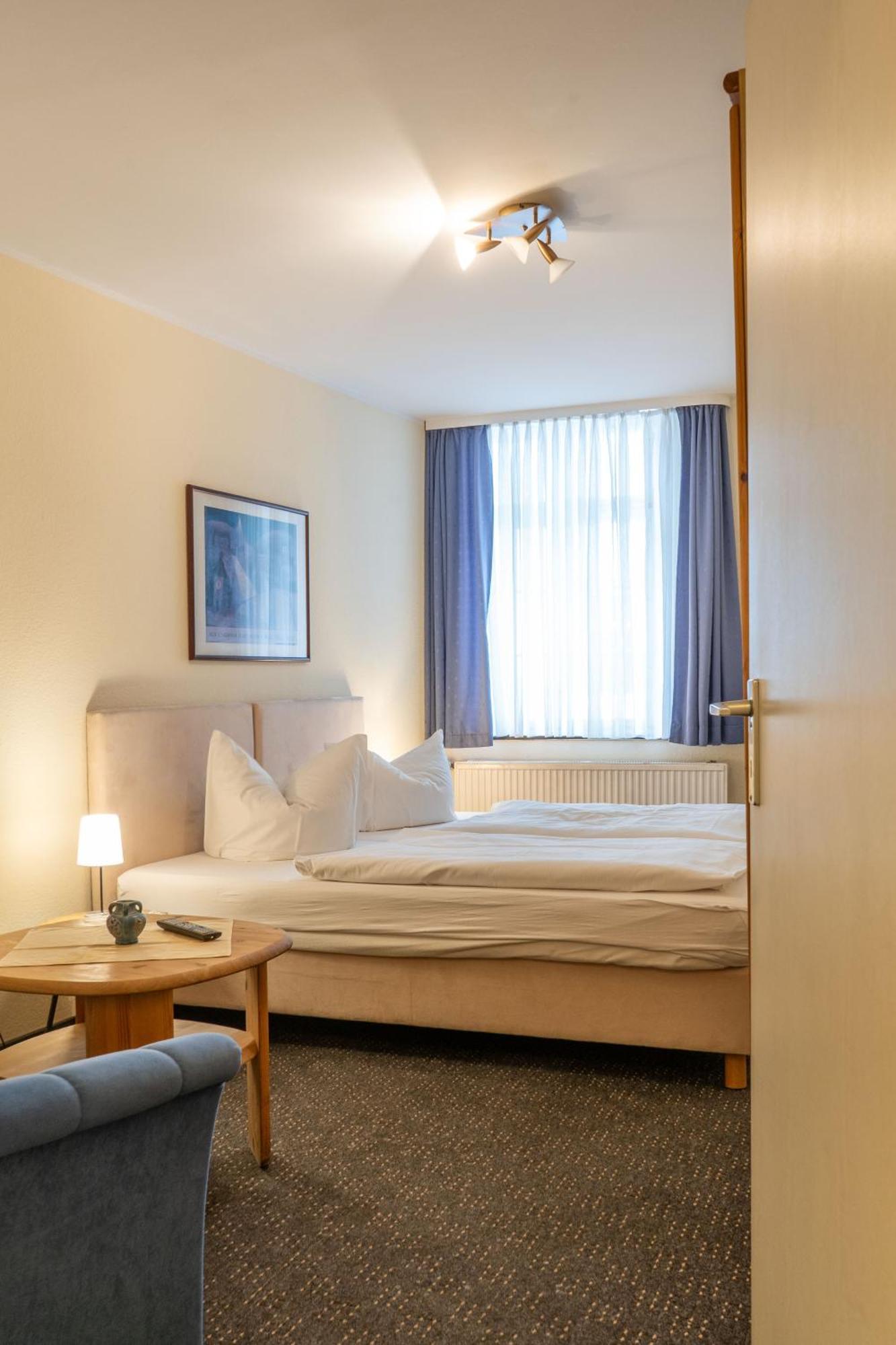 Pension & Ferienwohnungen Toepferstueb'L Saalfeld Saale Exteriér fotografie